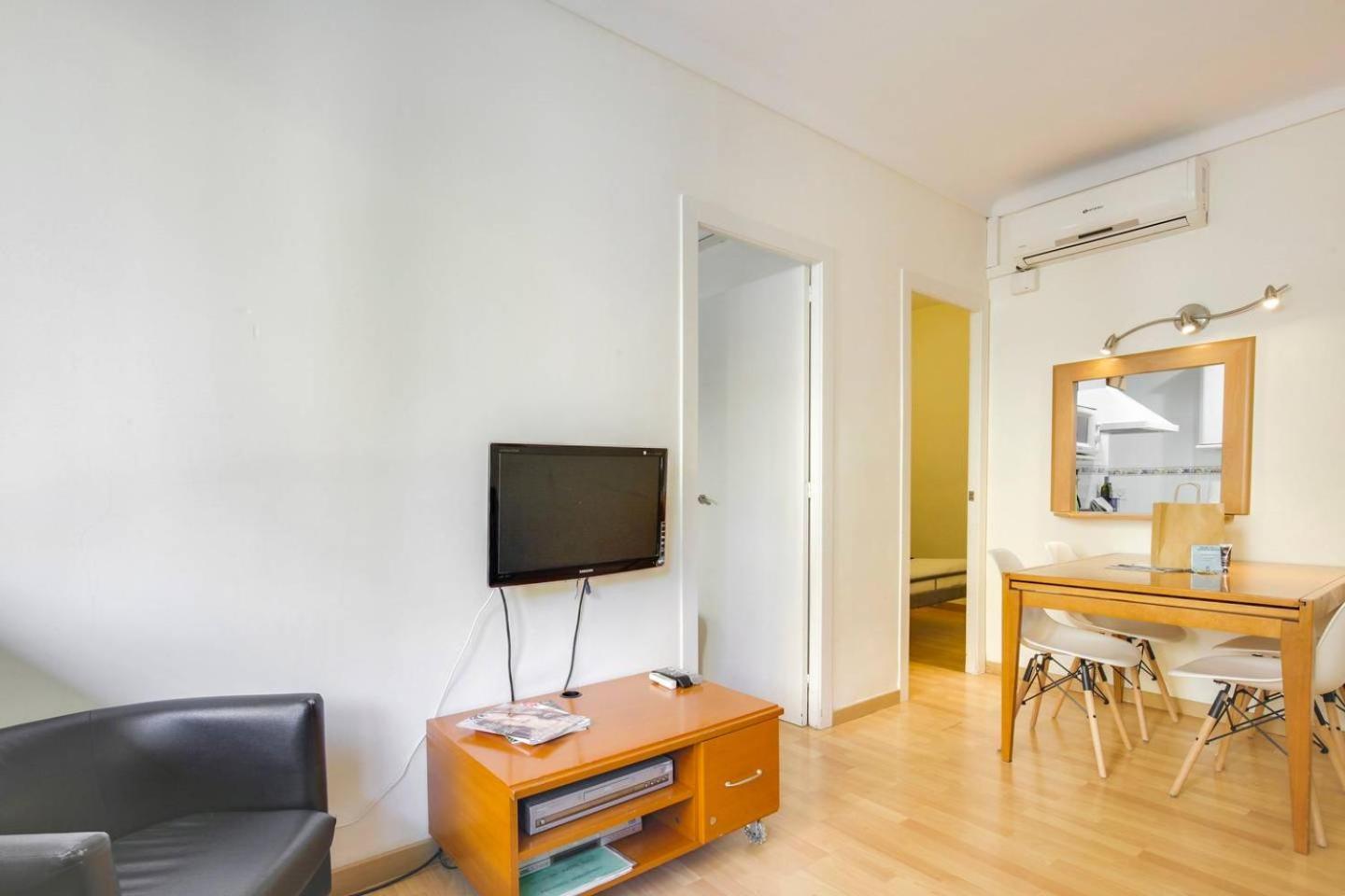 Cozy 2 Bedroom Next To Arc De Triomf Barcelona Kültér fotó