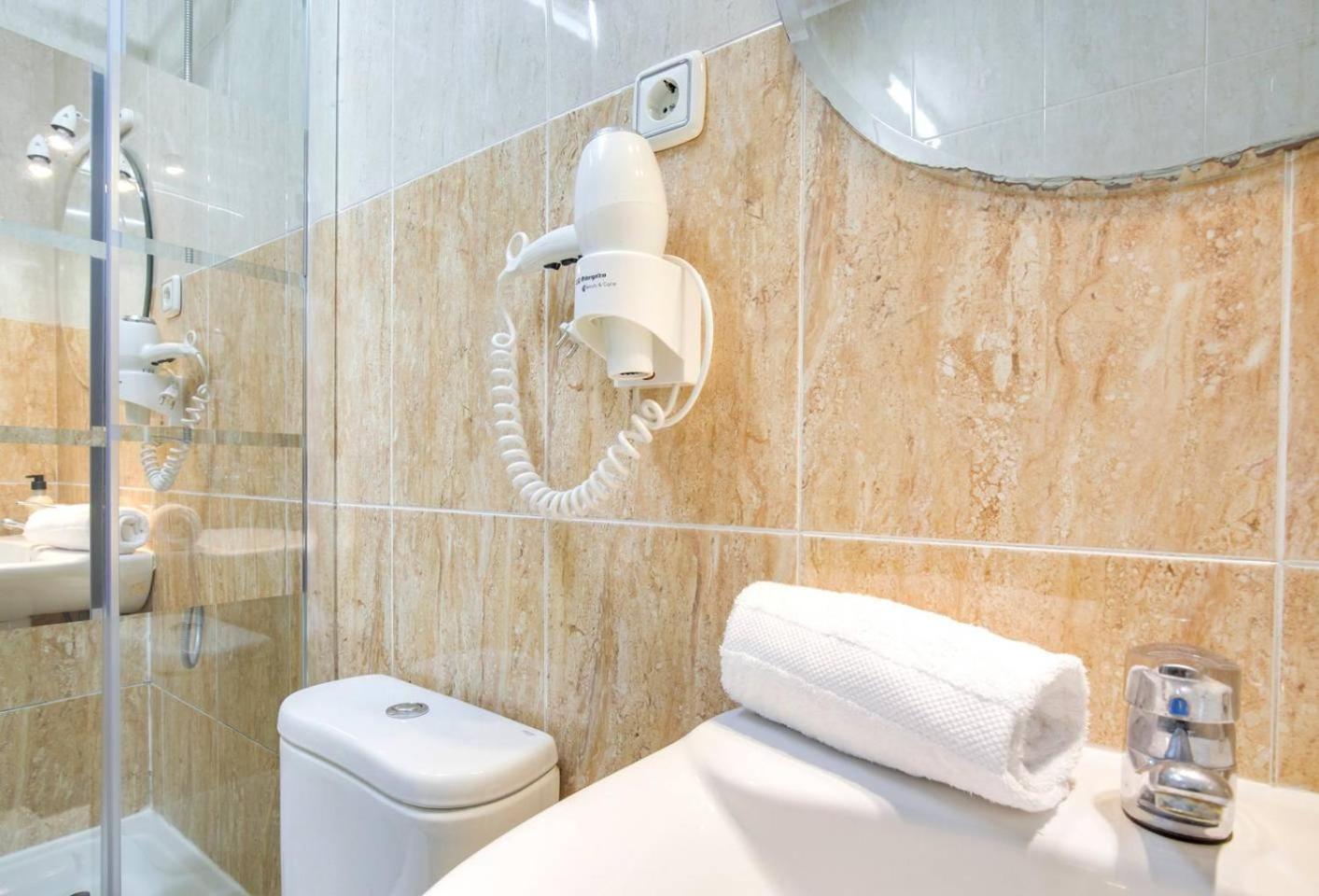 Cozy 2 Bedroom Next To Arc De Triomf Barcelona Kültér fotó